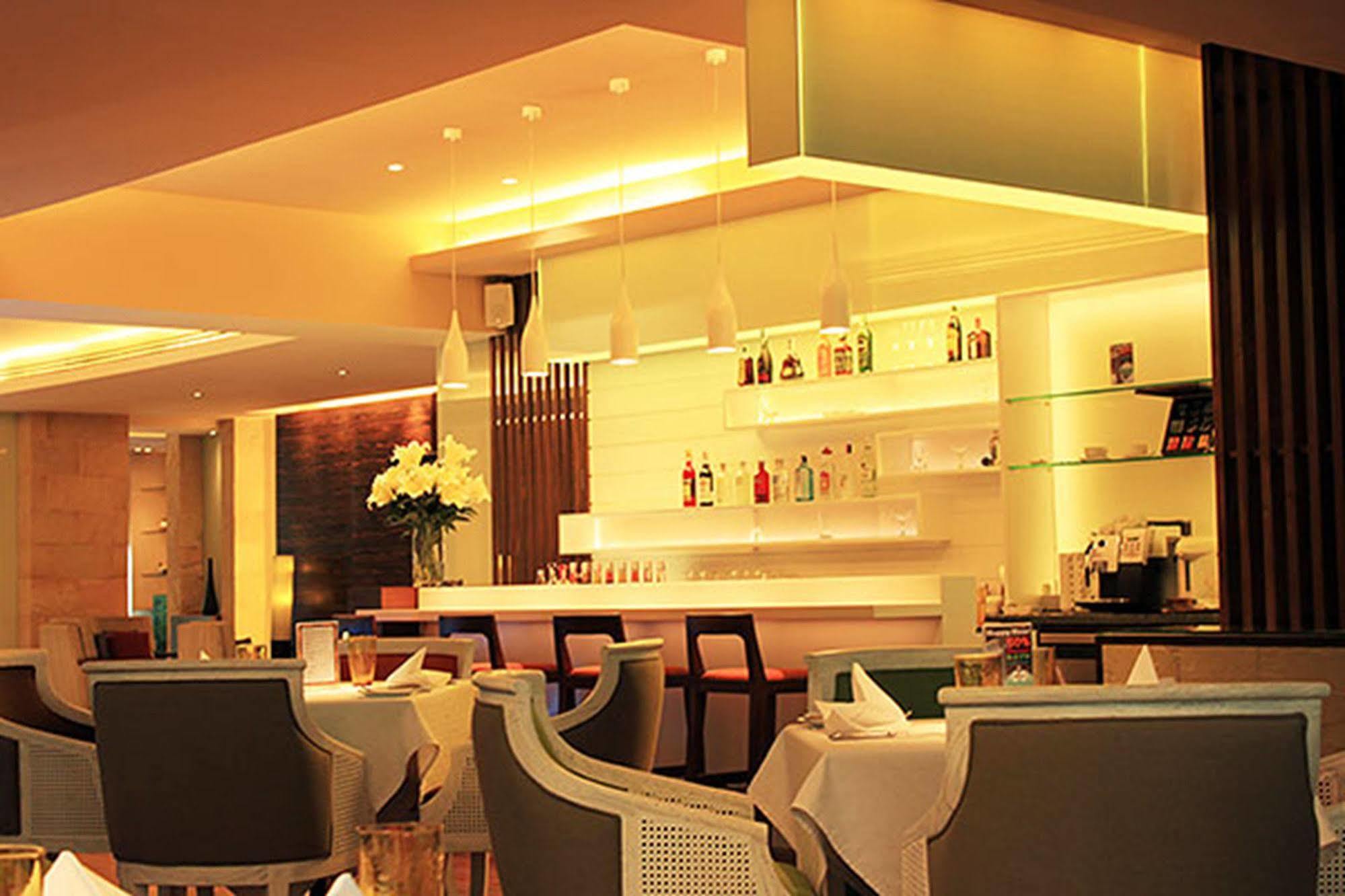 St. James Hotel Bangkok Eksteriør bilde