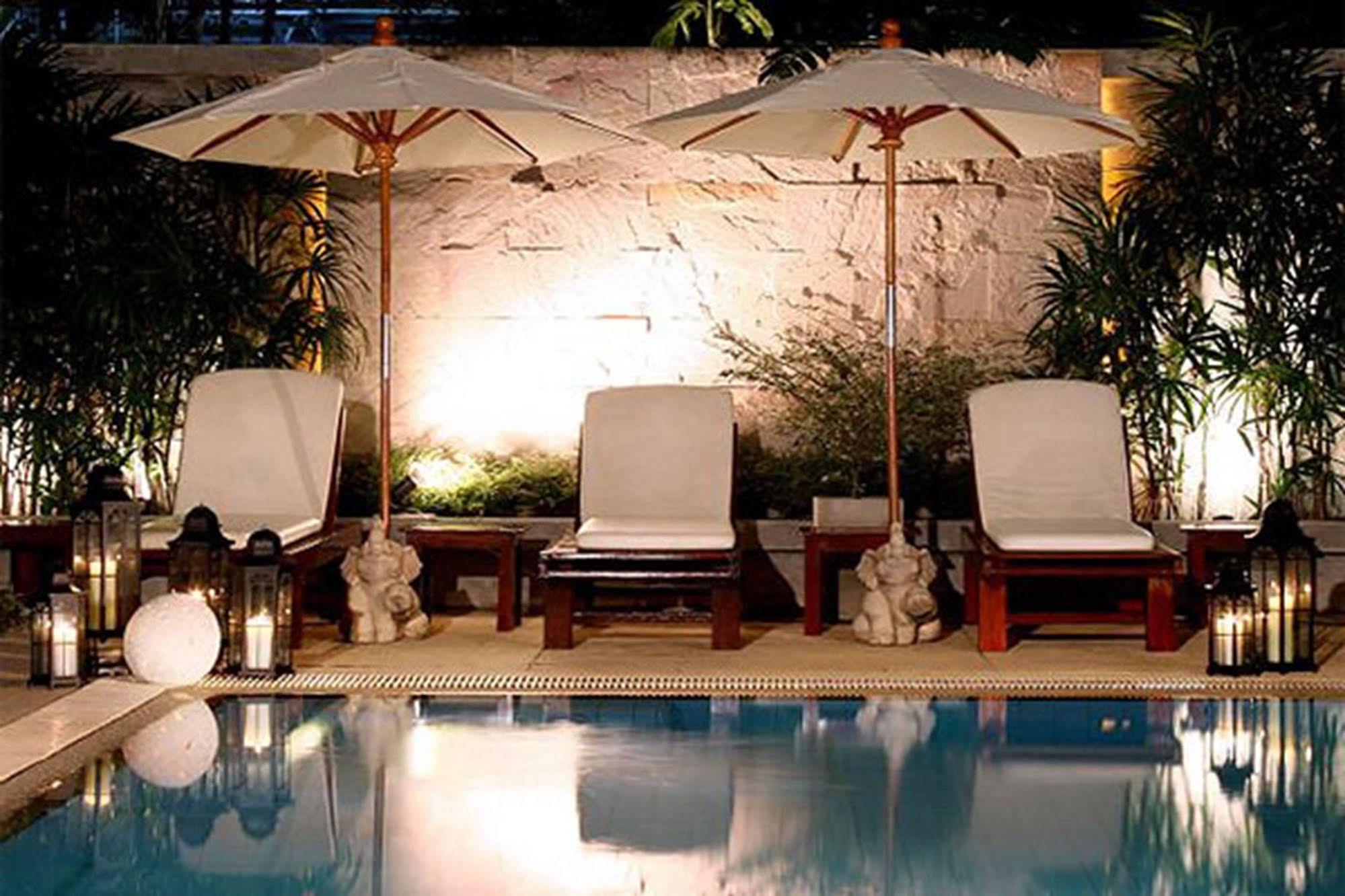 St. James Hotel Bangkok Eksteriør bilde