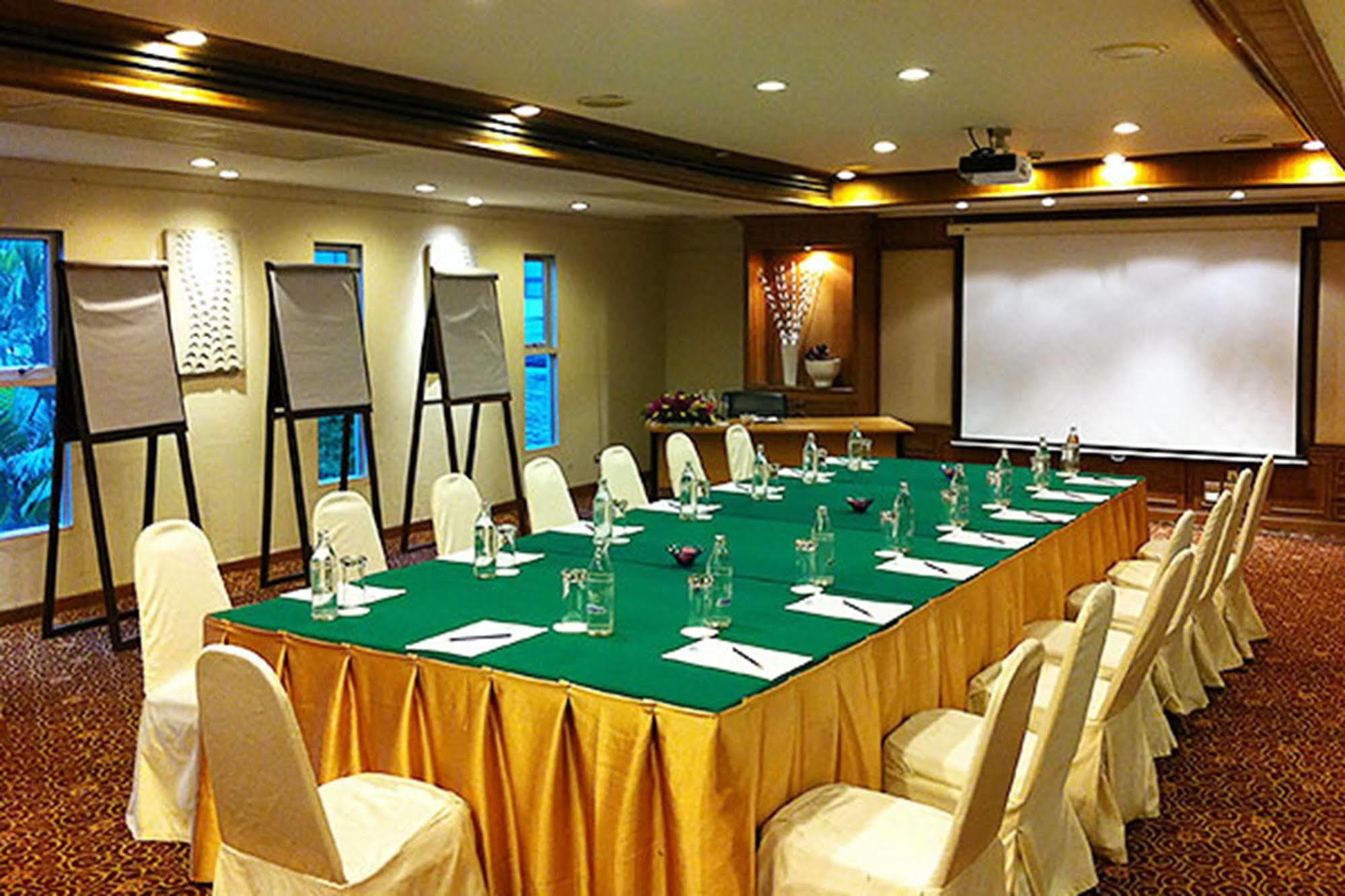 St. James Hotel Bangkok Eksteriør bilde